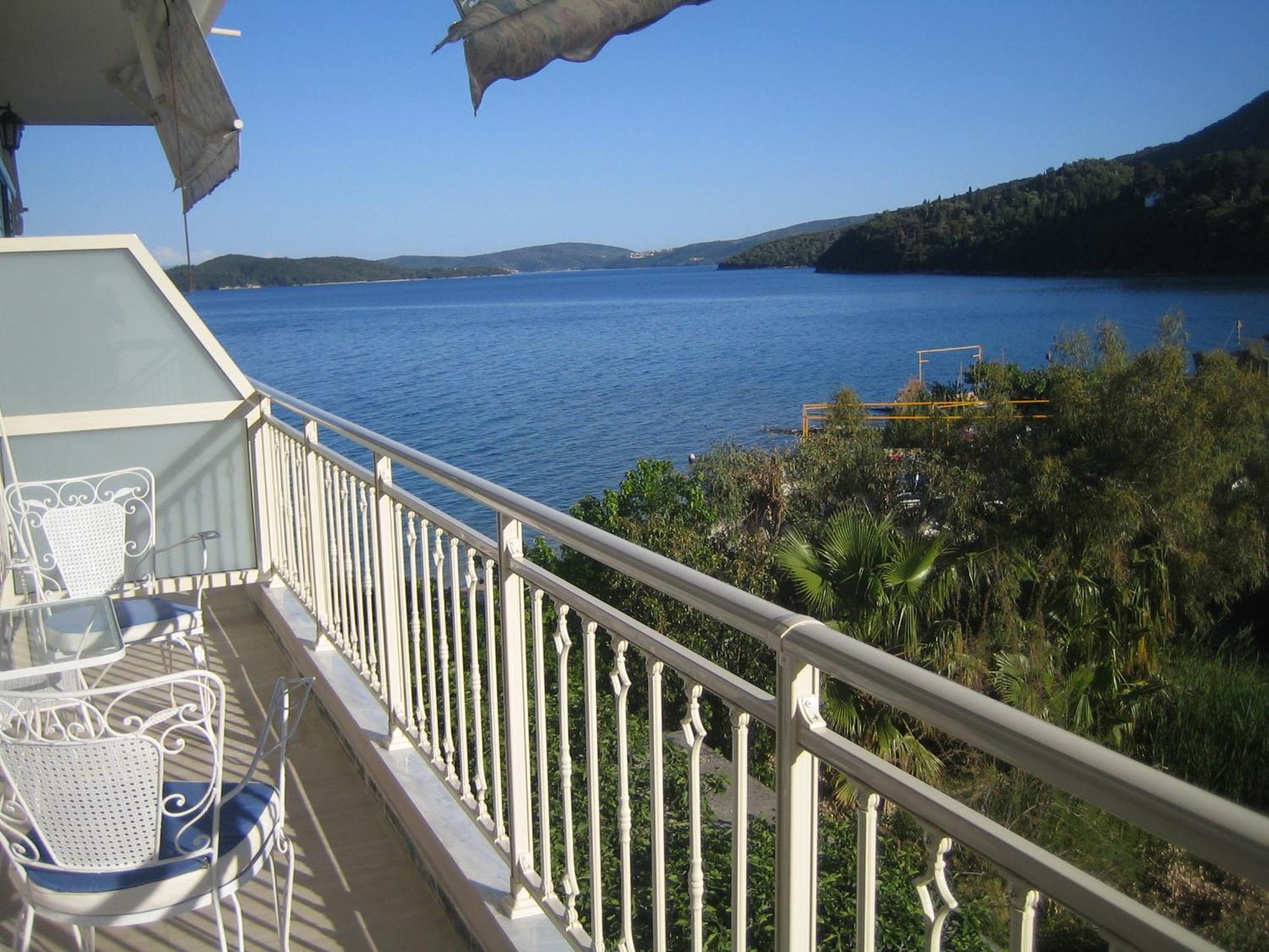 Hotel Nydri Beach Exterior photo